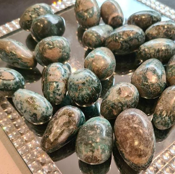 Blue Seam Agate - Tumbled Stone