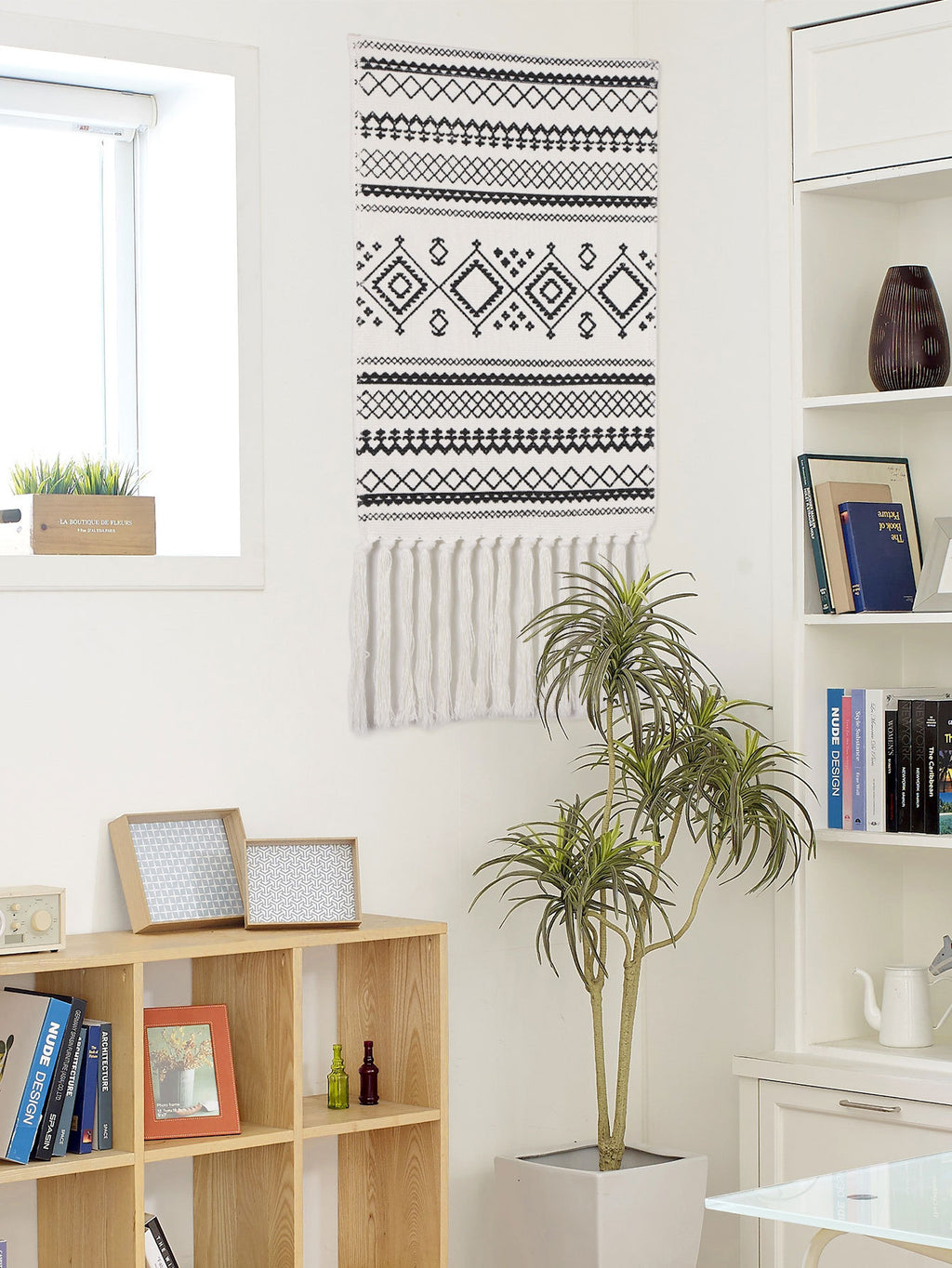 Macrame - Bohemian Tapestry - Geometric Pattern