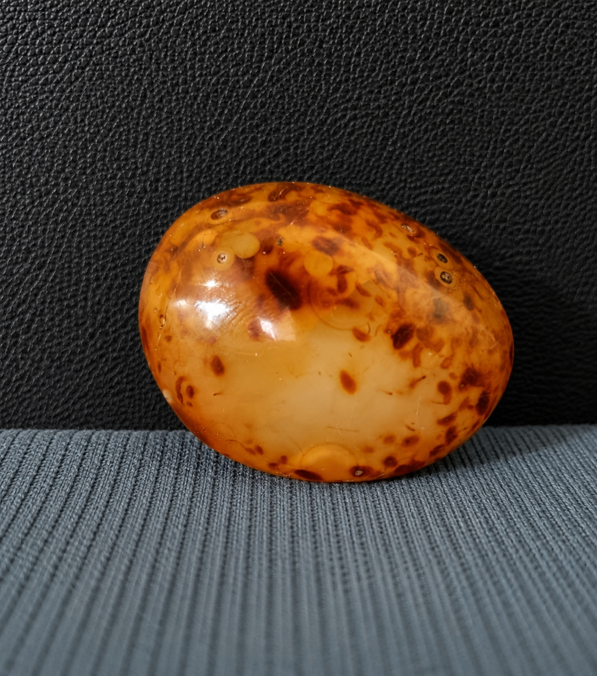 Carnelian Palm/Tumbled - Grounding & Confidence