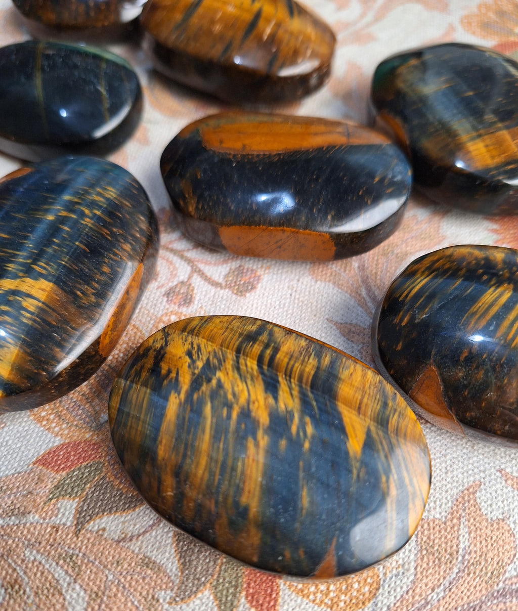 Hawkseye - Blue Tiger Eye - Palmstone